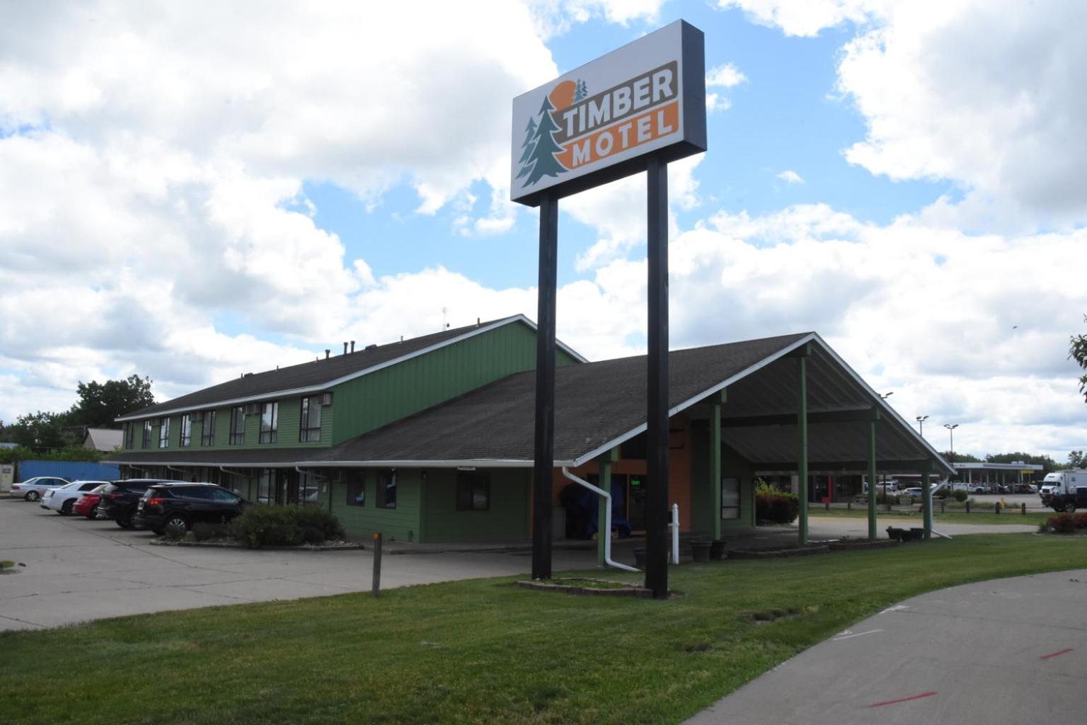 Timber Motel Clinton Екстер'єр фото